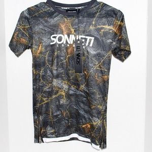 NWT Sonneti London Grey & Yellow Lava Graphic Tee